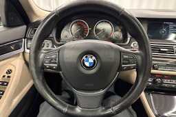 harmaa BMW 535 2013 kuva 15.