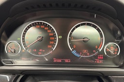 harmaa BMW 535 2013 kuva 16.