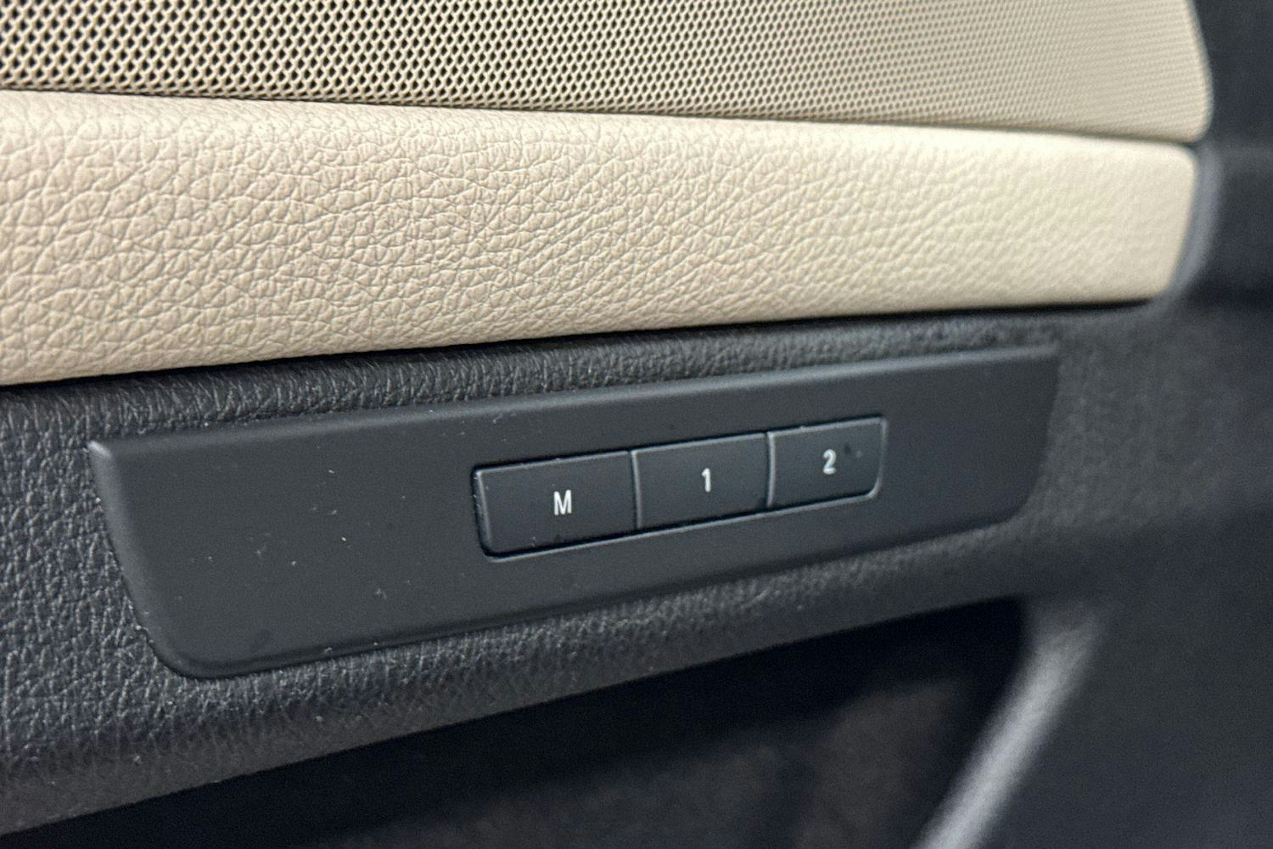 harmaa BMW 535 2013 kuva 24.