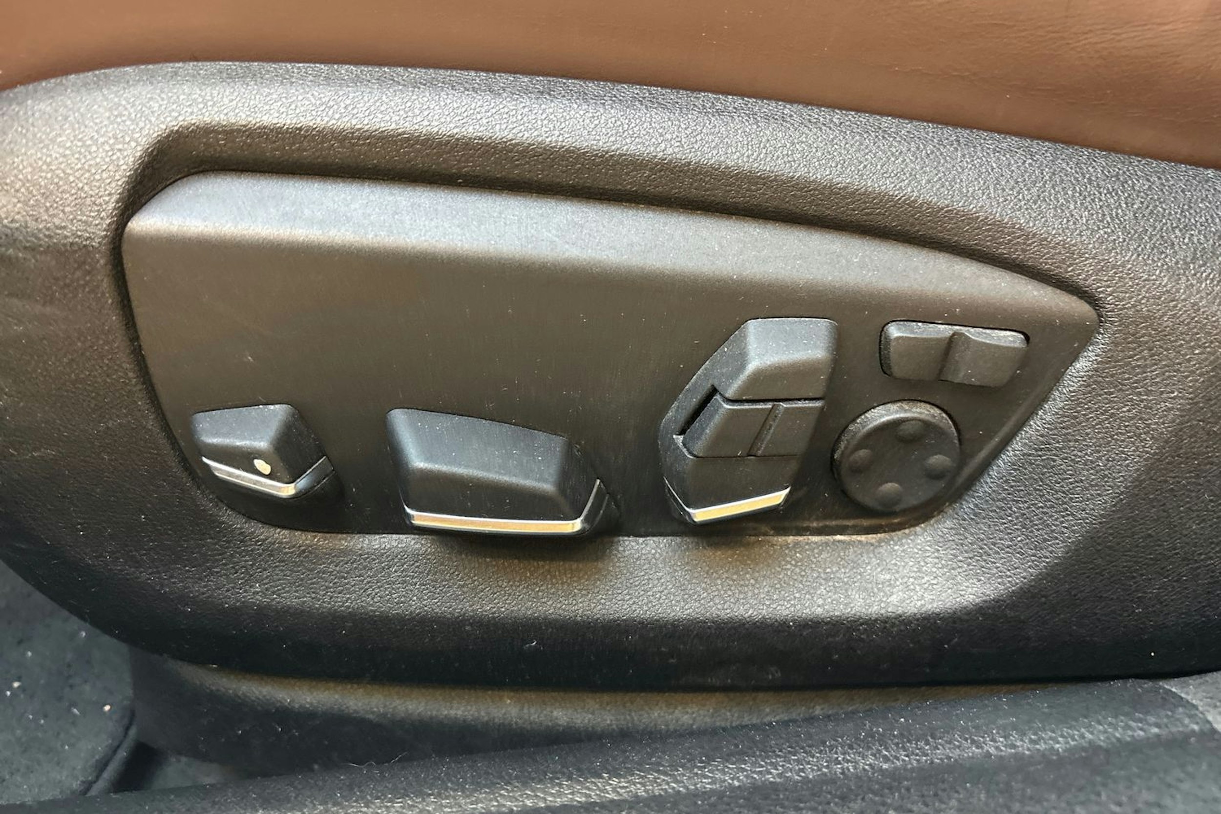 harmaa BMW 535 2014 kuva 14.