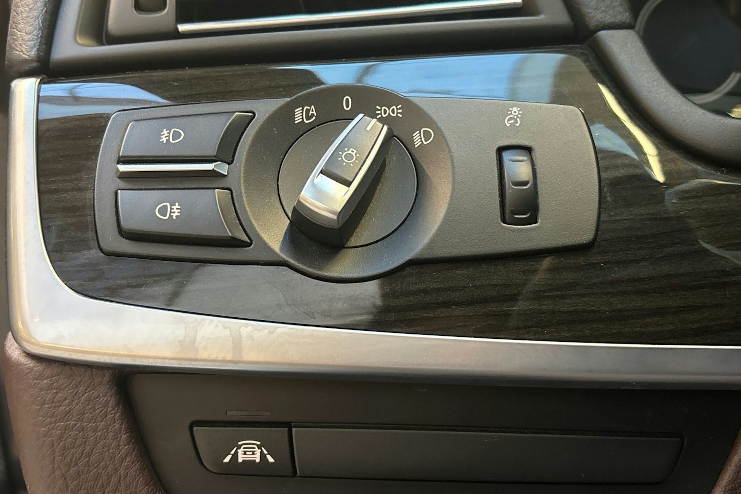 harmaa BMW 535 2014 kuva 18.