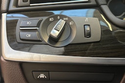 harmaa BMW 535 2014 kuva 18.