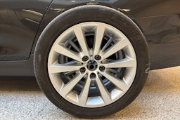 harmaa BMW 535 2014 kuva 28.