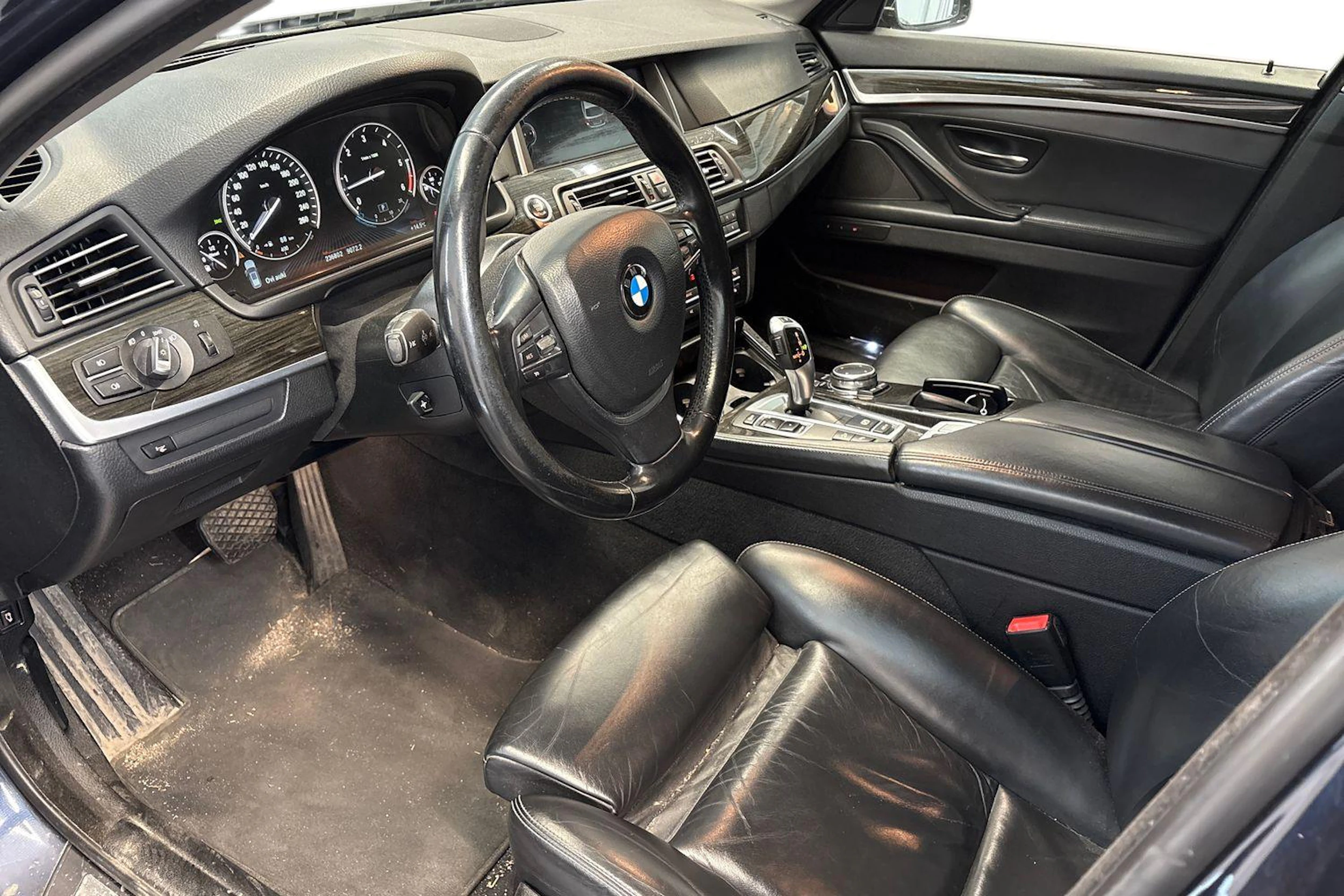 vihreä BMW 535 2015 kuva 3.
