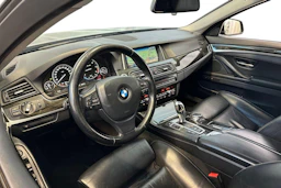 vihreä BMW 535 2015 kuva 8.