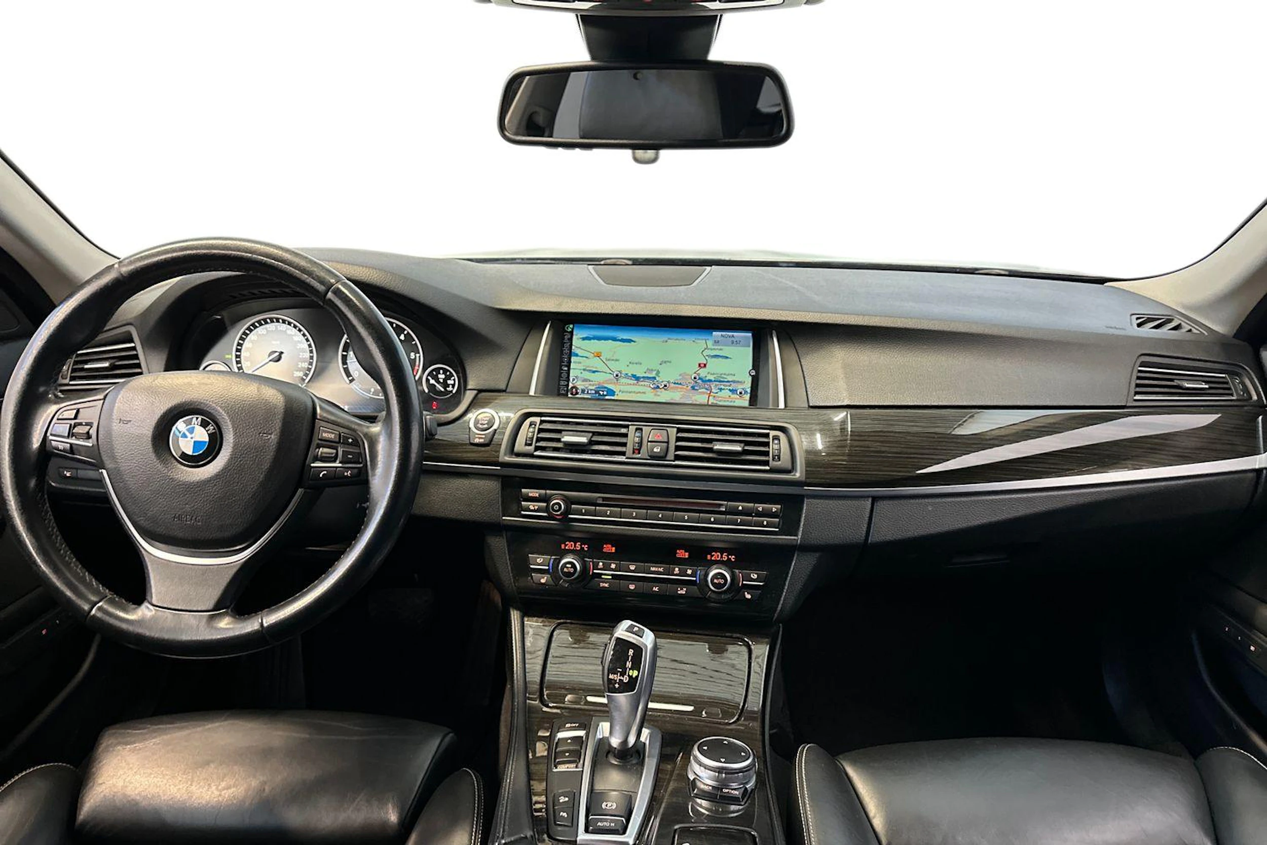 vihreä BMW 535 2015 kuva 11.