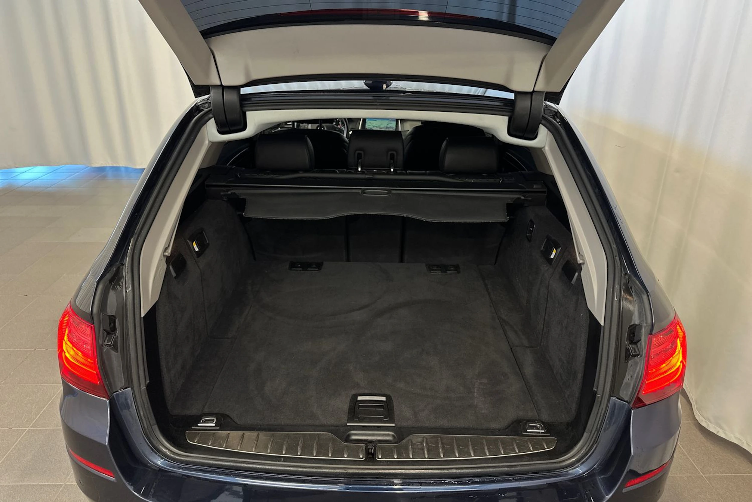 vihreä BMW 535 2015 kuva 15.