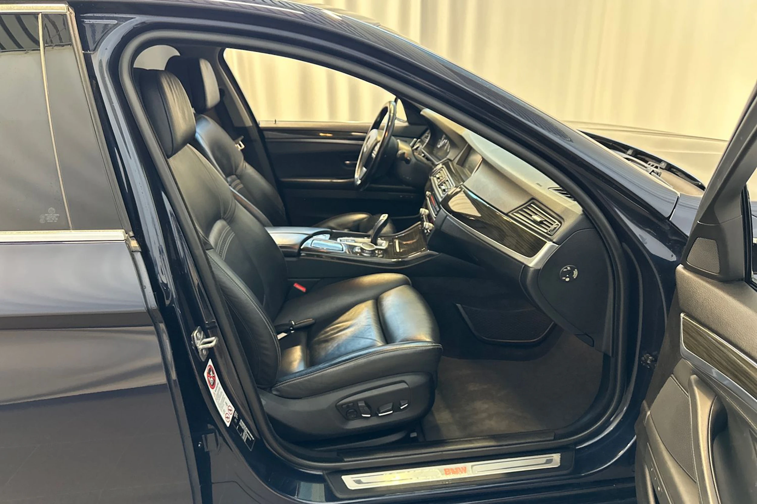 vihreä BMW 535 2015 kuva 17.