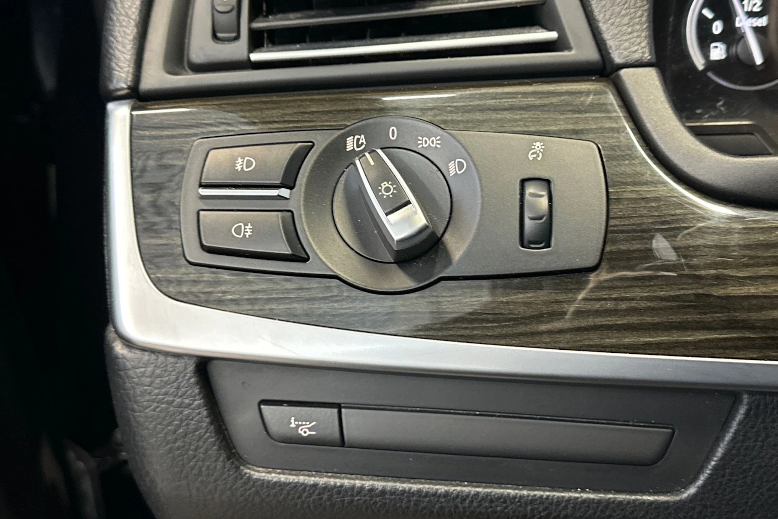 vihreä BMW 535 2015 kuva 23.