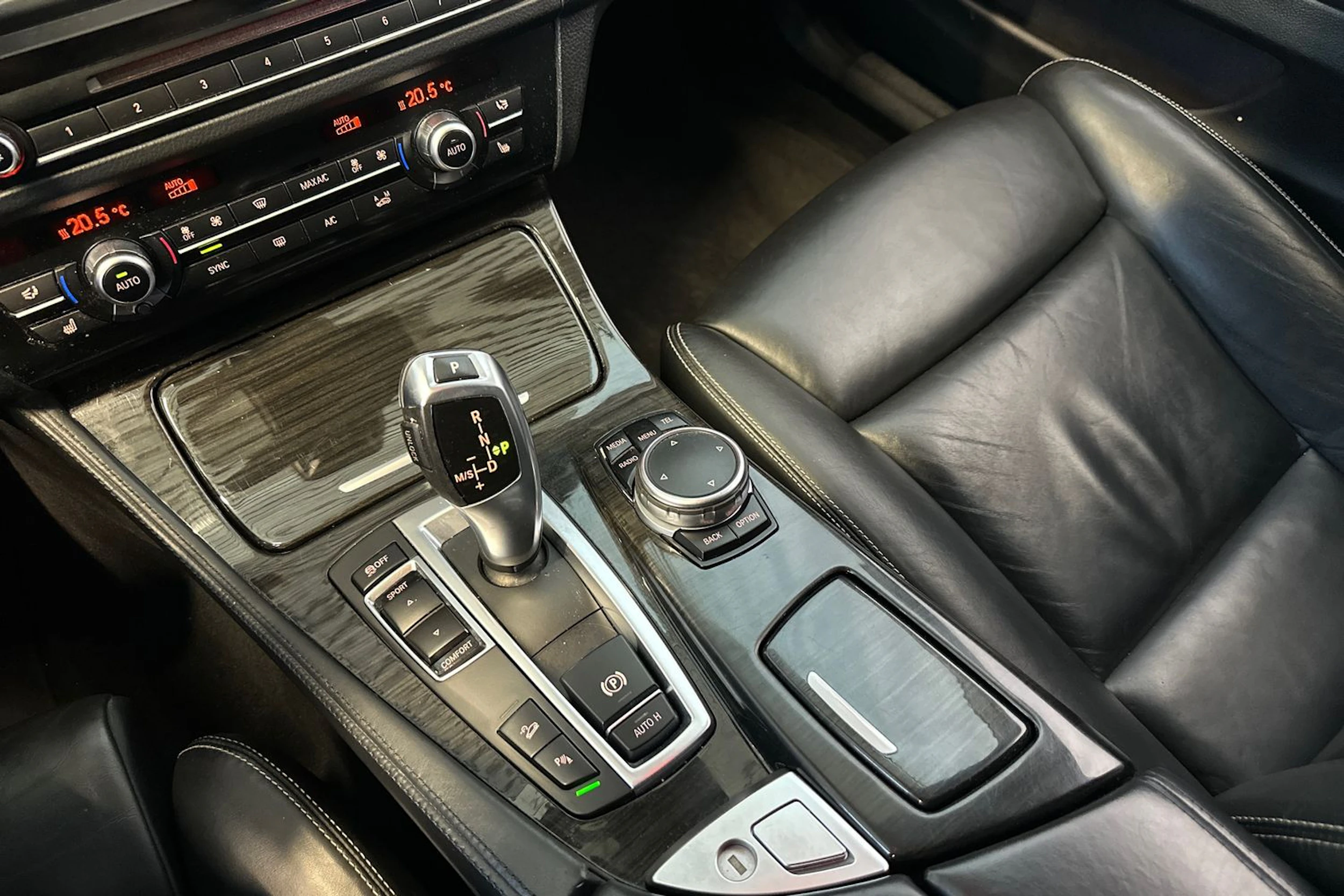 vihreä BMW 535 2015 kuva 27.