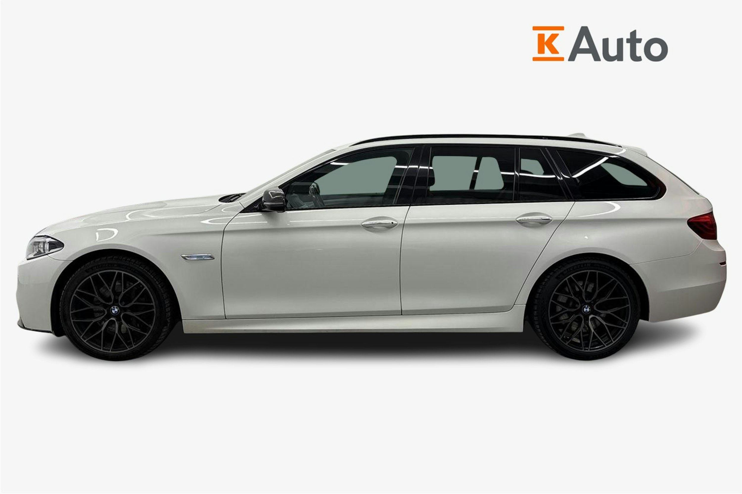 valkoinen BMW 535 2016 kuva 6.