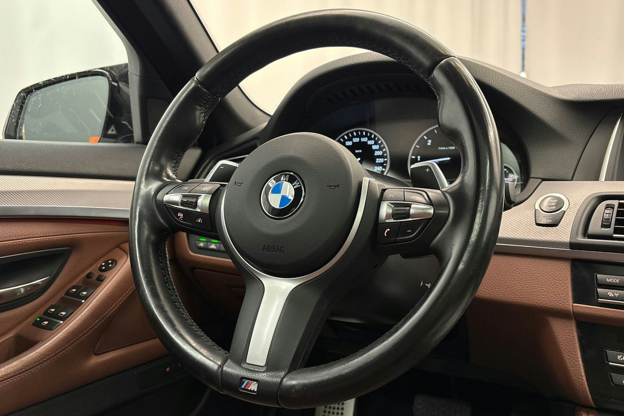 valkoinen BMW 535 2016 kuva 17.