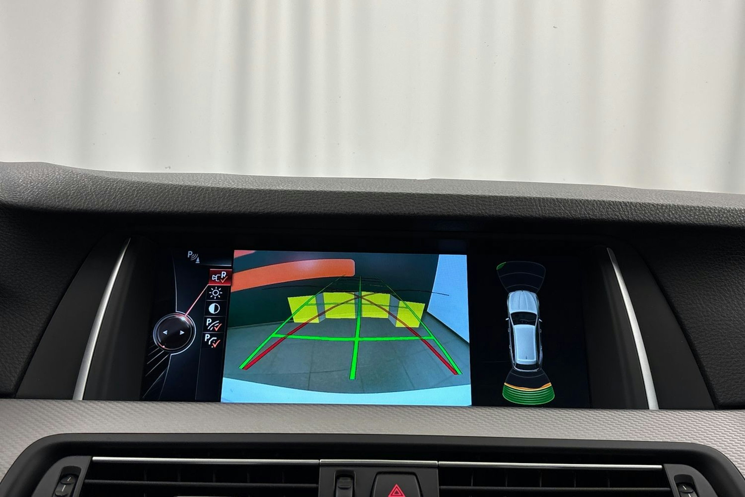 valkoinen BMW 535 2016 kuva 24.