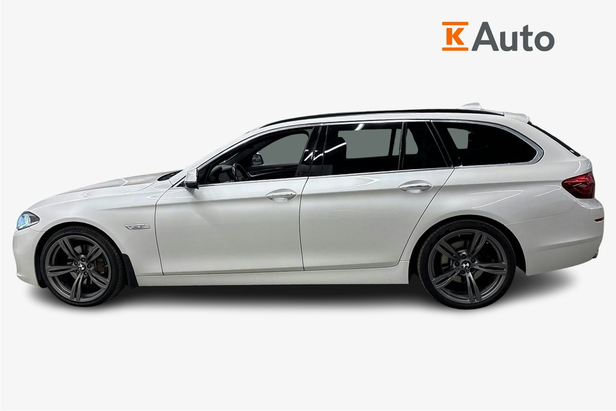 valkoinen BMW 535 2016 kuva 5.