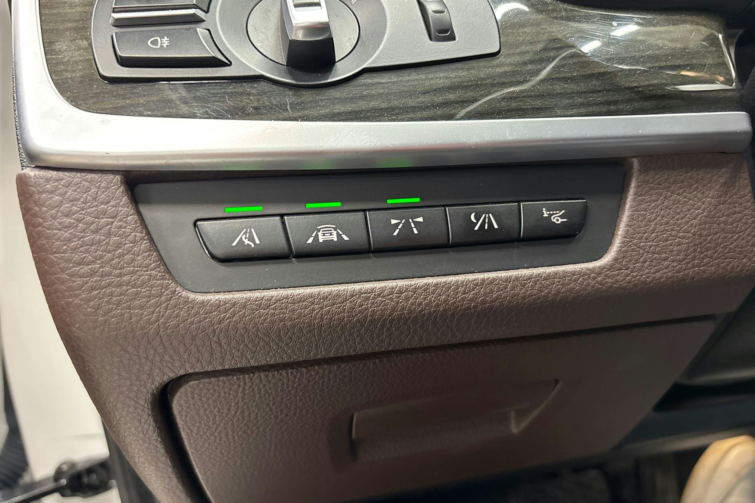 valkoinen BMW 535 2016 kuva 20.