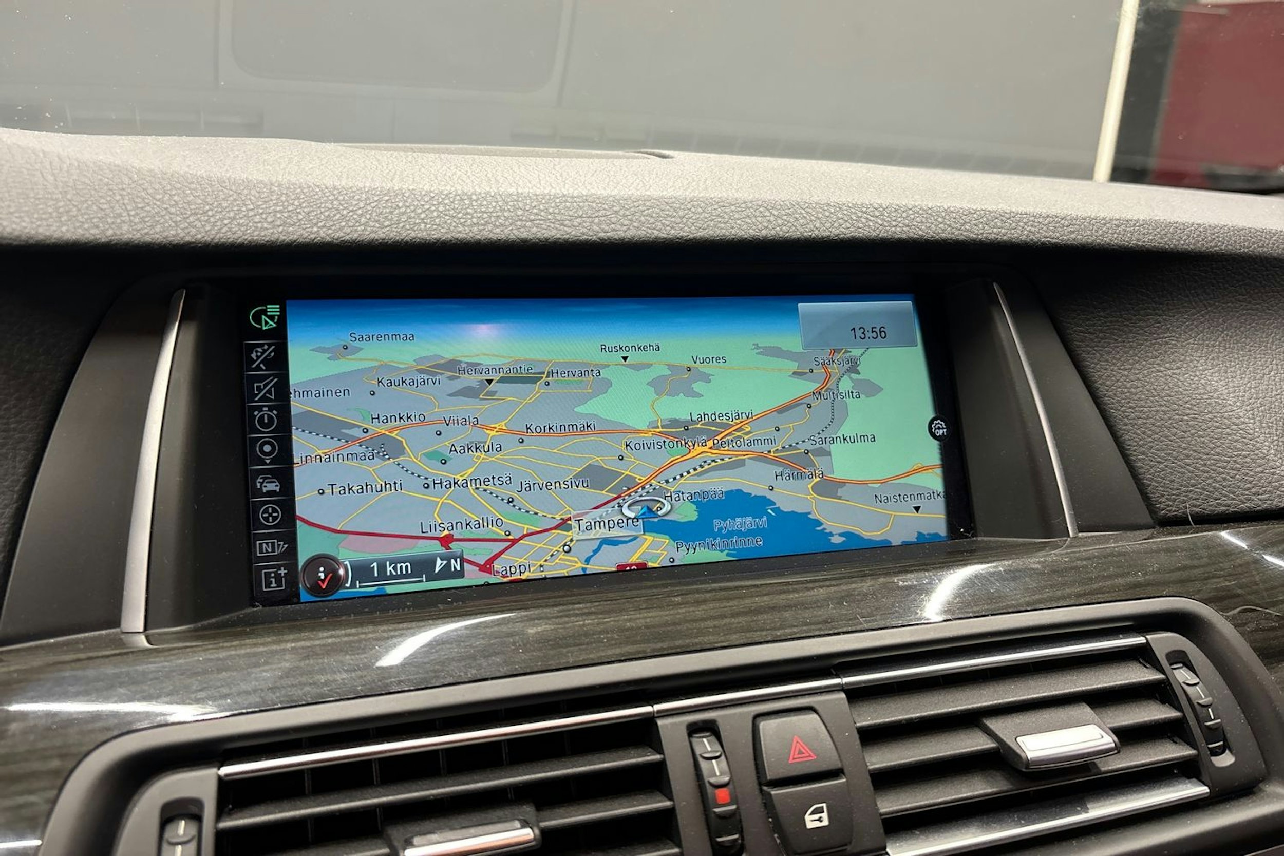 valkoinen BMW 535 2016 kuva 21.