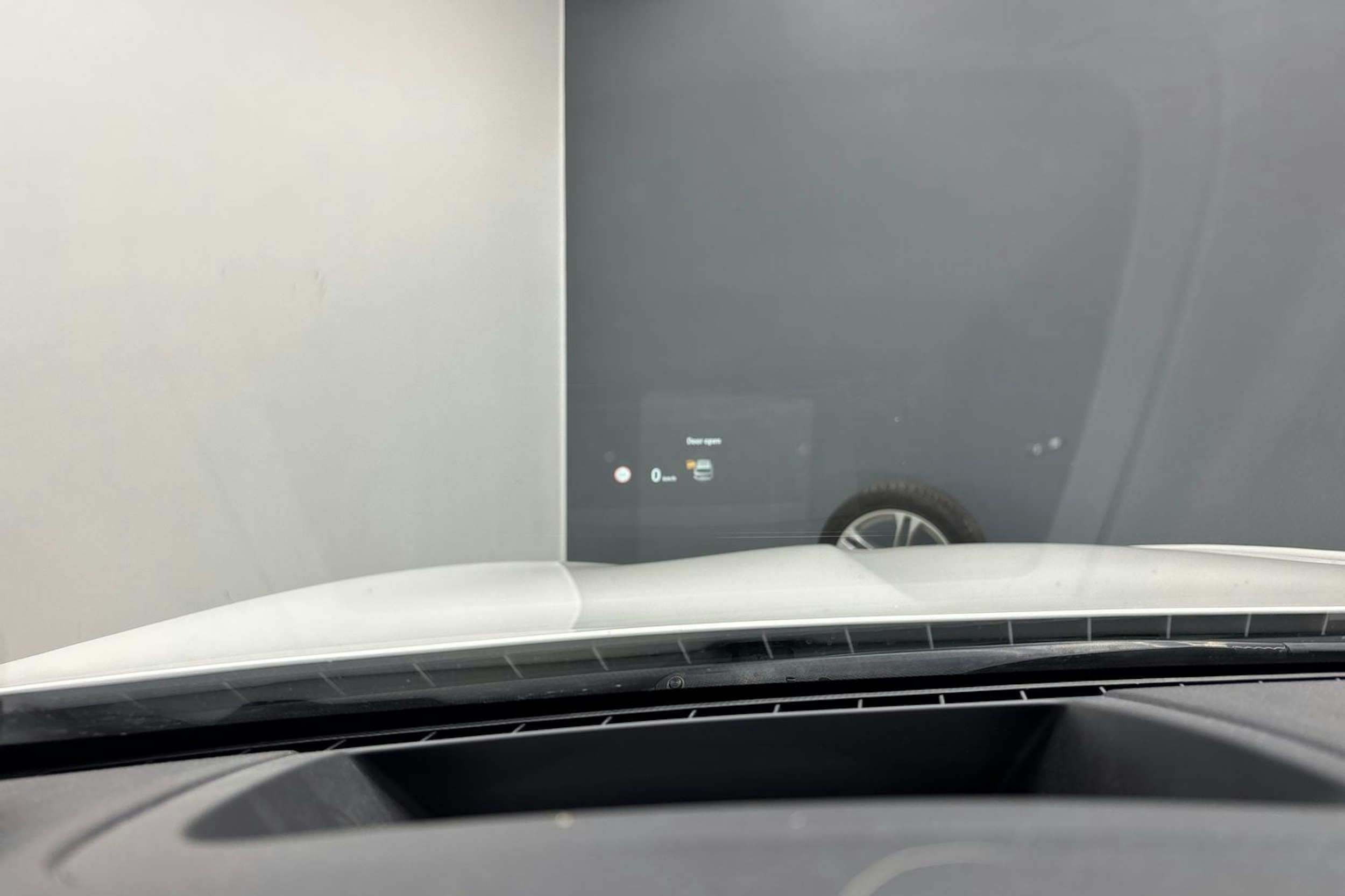 valkoinen BMW 535 2016 kuva 30.