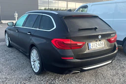 musta BMW 540 2017 kuva 3.