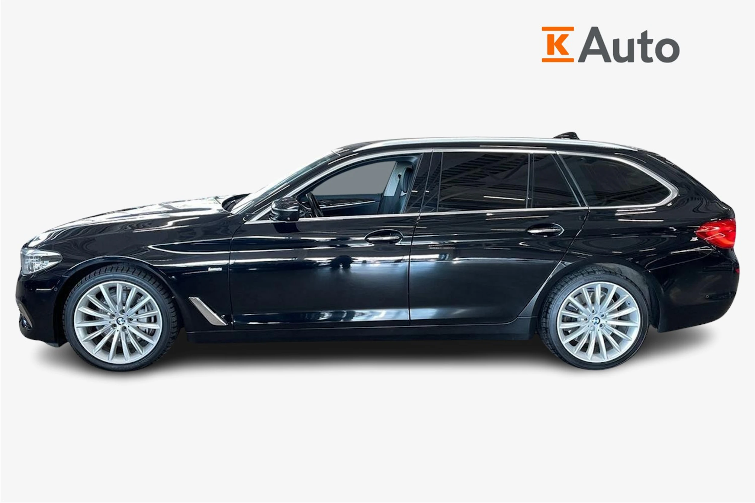 musta BMW 540 2017 kuva 5.
