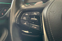 musta BMW 540 2017 kuva 14.