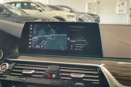 musta BMW 540 2017 kuva 21.