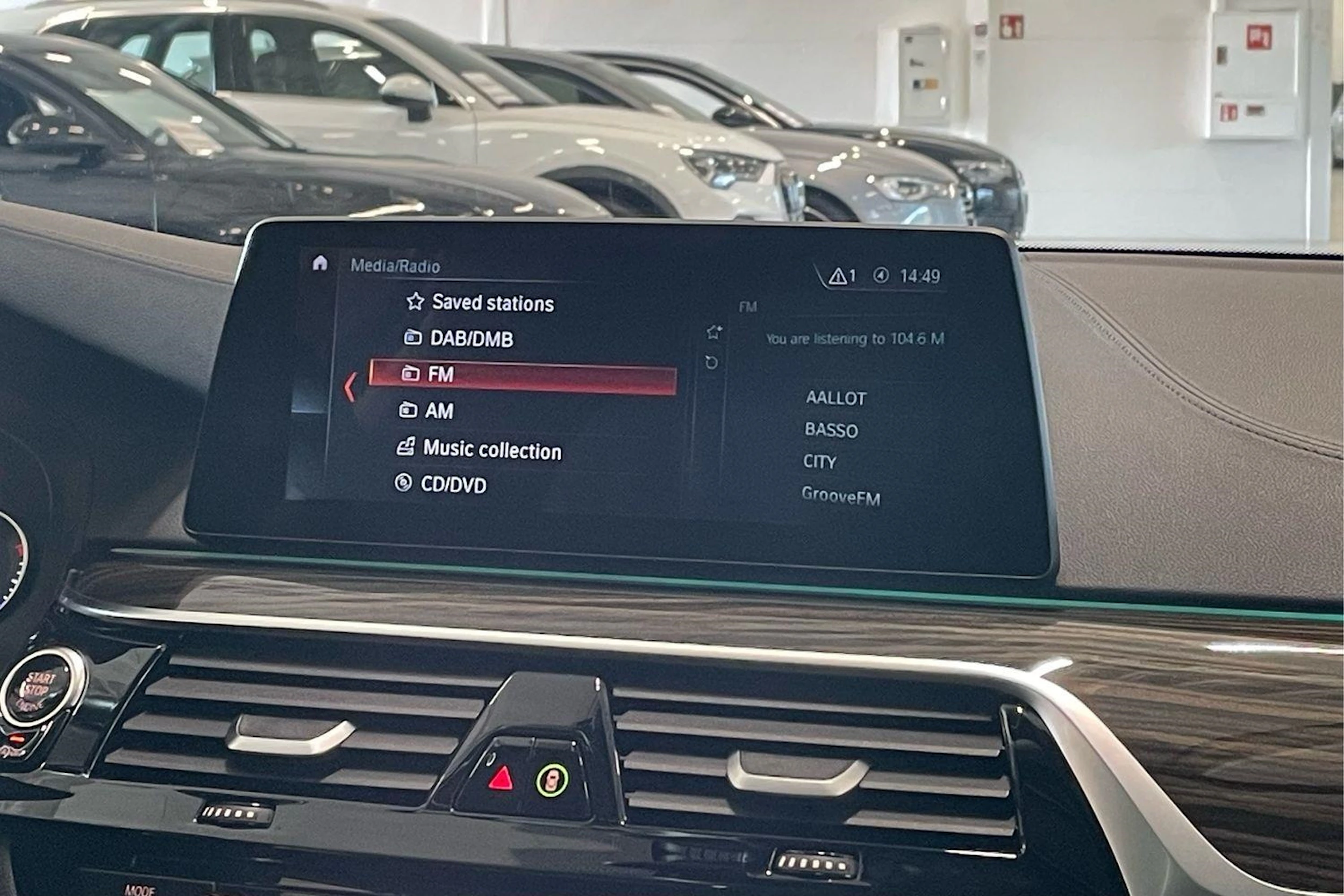 musta BMW 540 2017 kuva 22.