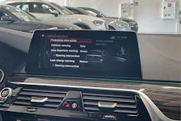 musta BMW 540 2017 kuva 24.