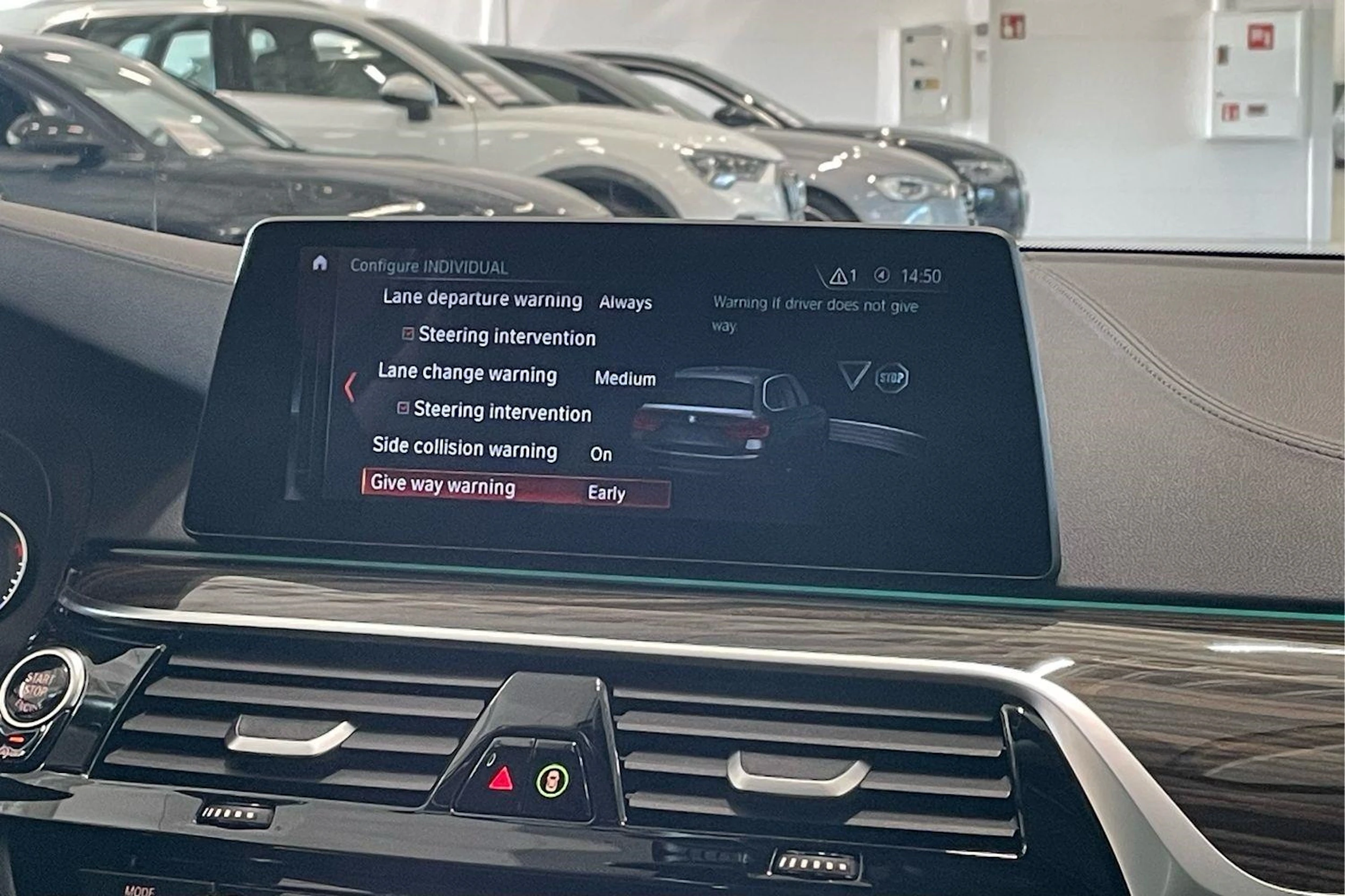 musta BMW 540 2017 kuva 25.