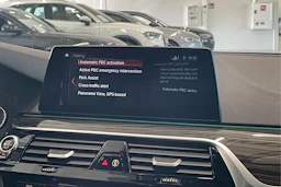 musta BMW 540 2017 kuva 26.
