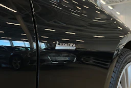 musta BMW 540 2017 kuva 35.