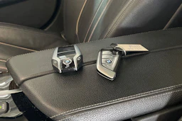 musta BMW 540 2017 kuva 36.