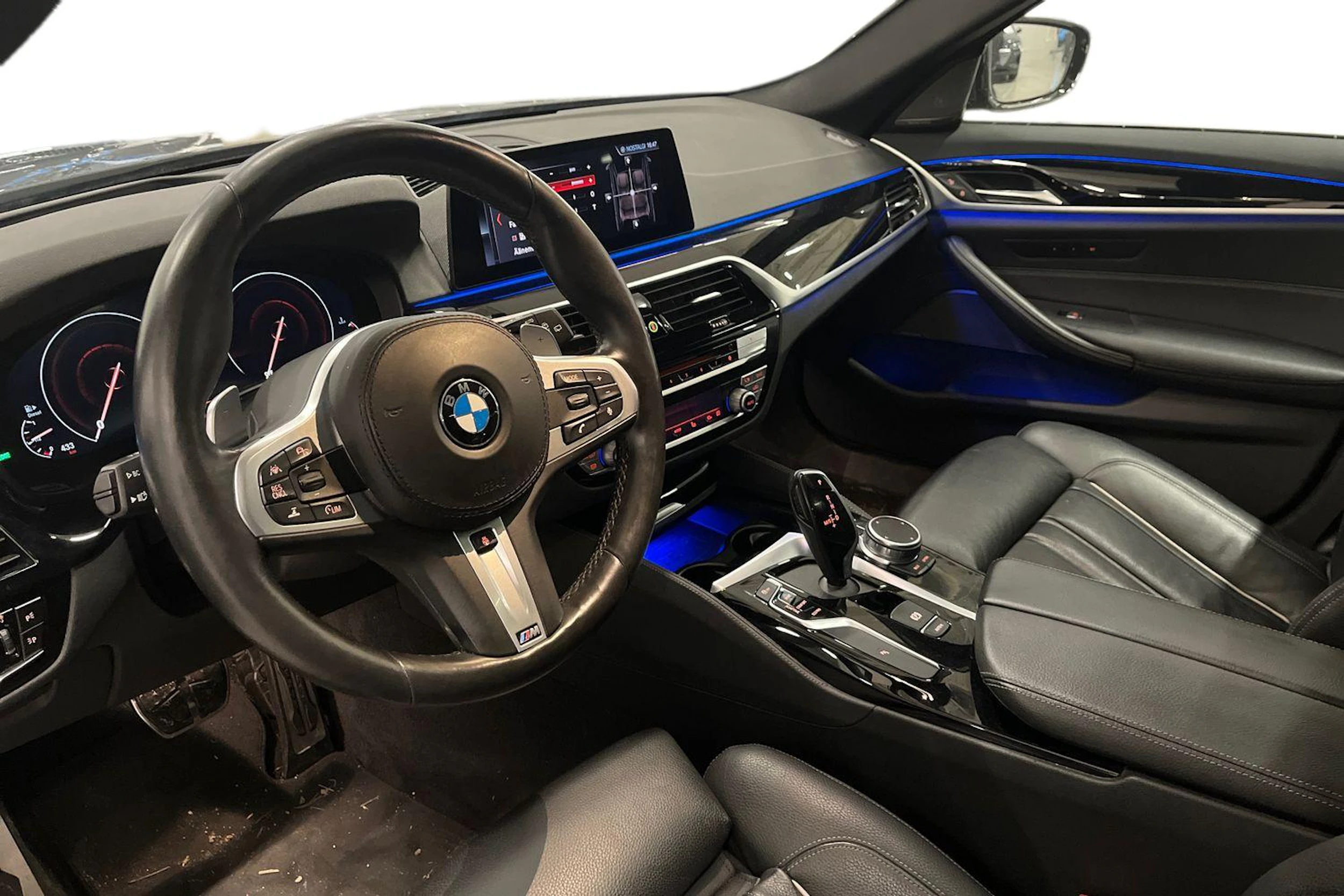 harmaa BMW 540 2018 kuva 3.