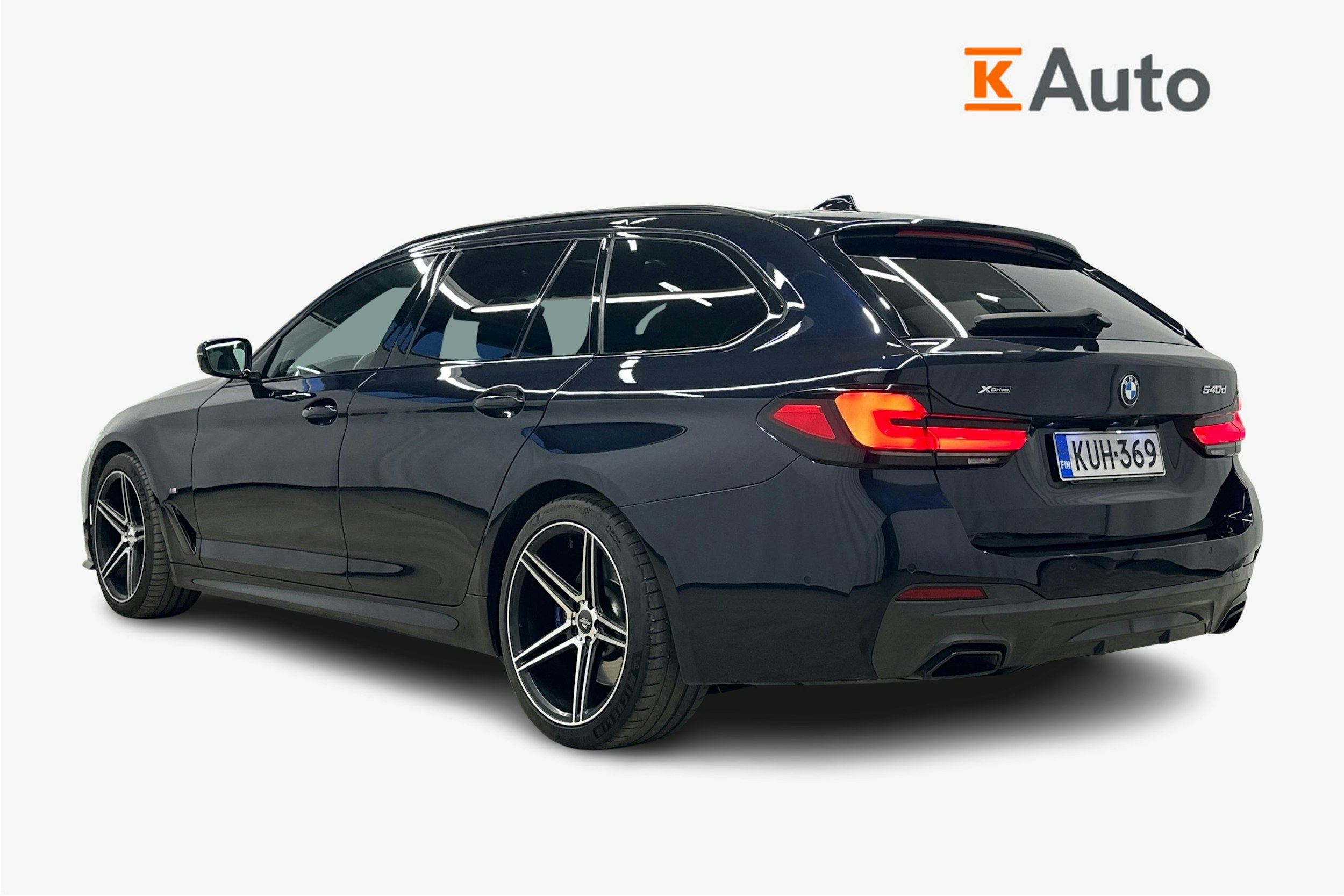 met. musta BMW 540 2021 kuva 2.