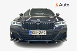 met. musta BMW 540 2021 kuva 5.
