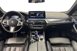 met. musta BMW 540 2021 kuva 9.