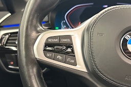 met. musta BMW 540 2021 kuva 19.