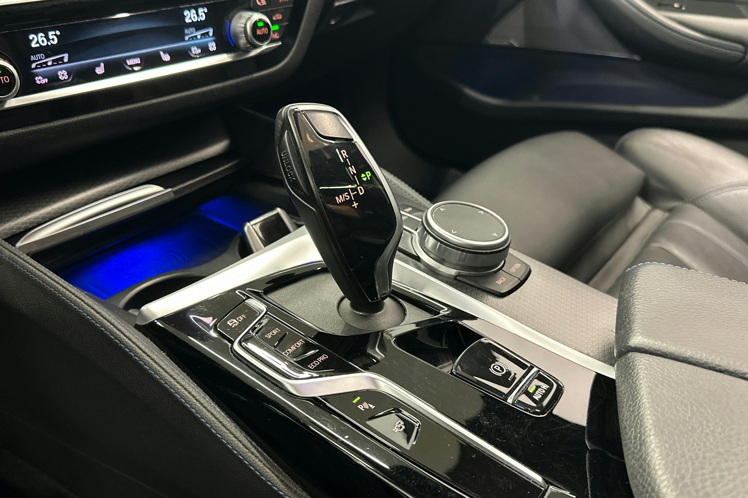 met. musta BMW 540 2021 kuva 26.