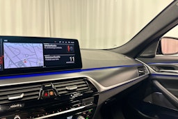 met. musta BMW 540 2021 kuva 28.