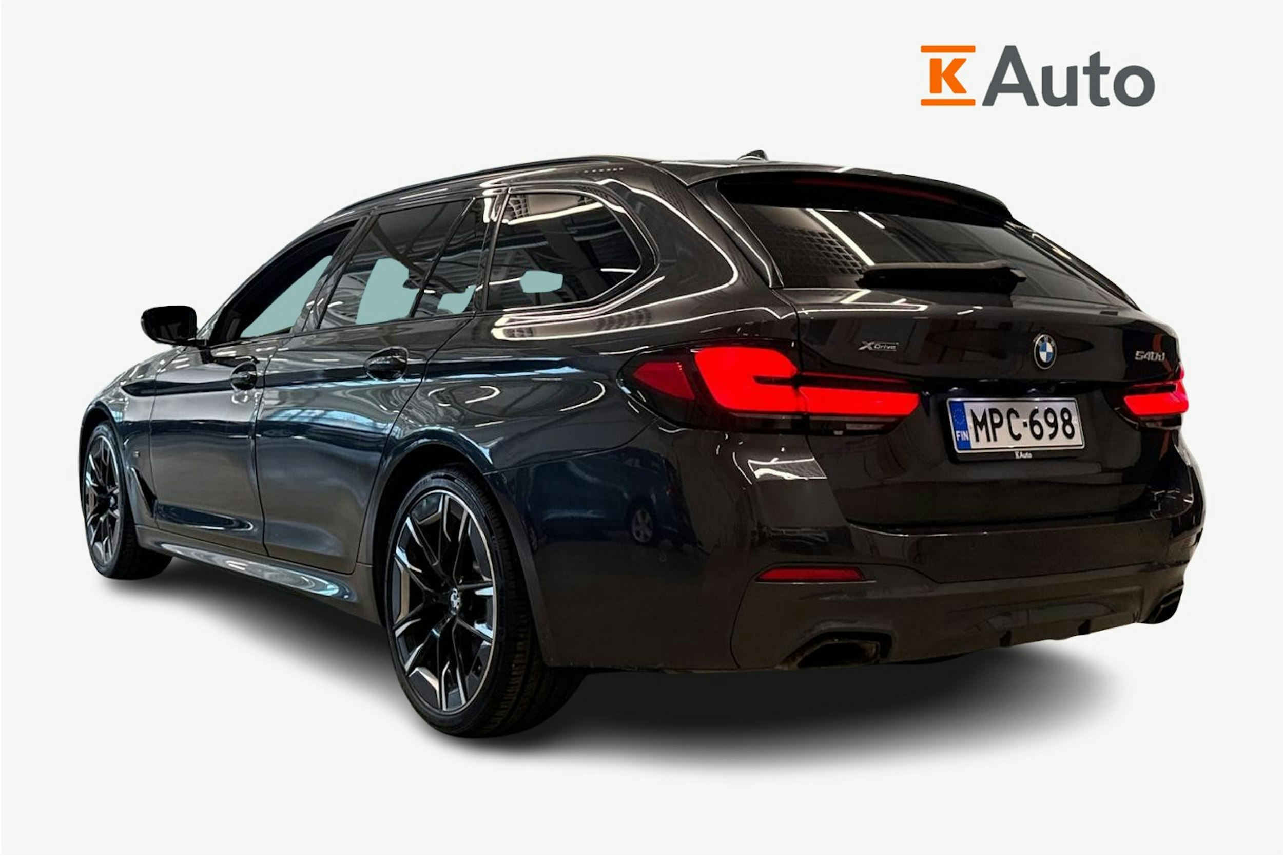 met. harmaa BMW 540 2021 kuva 2.