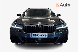 met. harmaa BMW 540 2021 kuva 5.