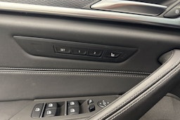 met. harmaa BMW 540 2021 kuva 19.