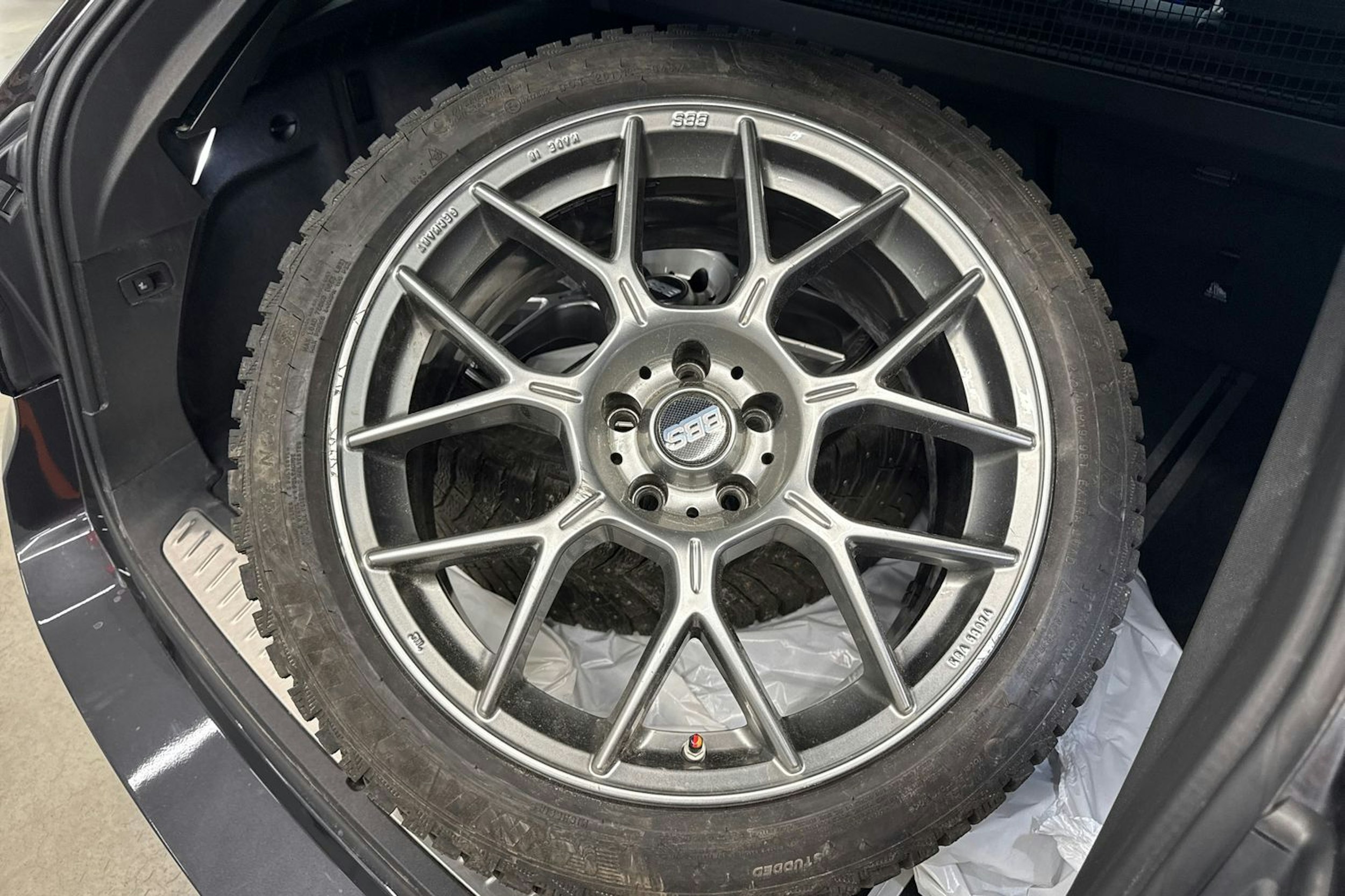 met. harmaa BMW 540 2021 kuva 31.
