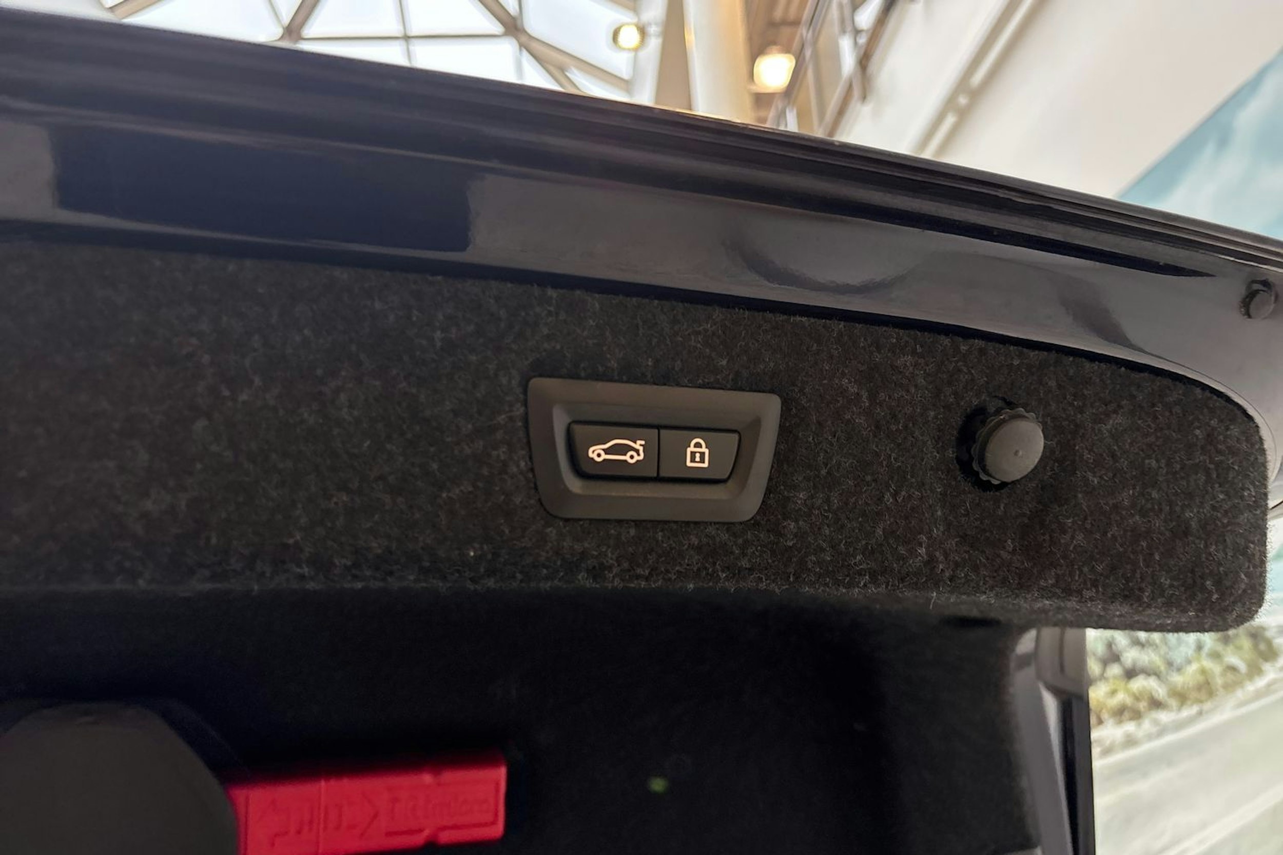 sininen BMW 545 2020 kuva 15.