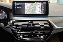 sininen BMW 545 2020 kuva 24.