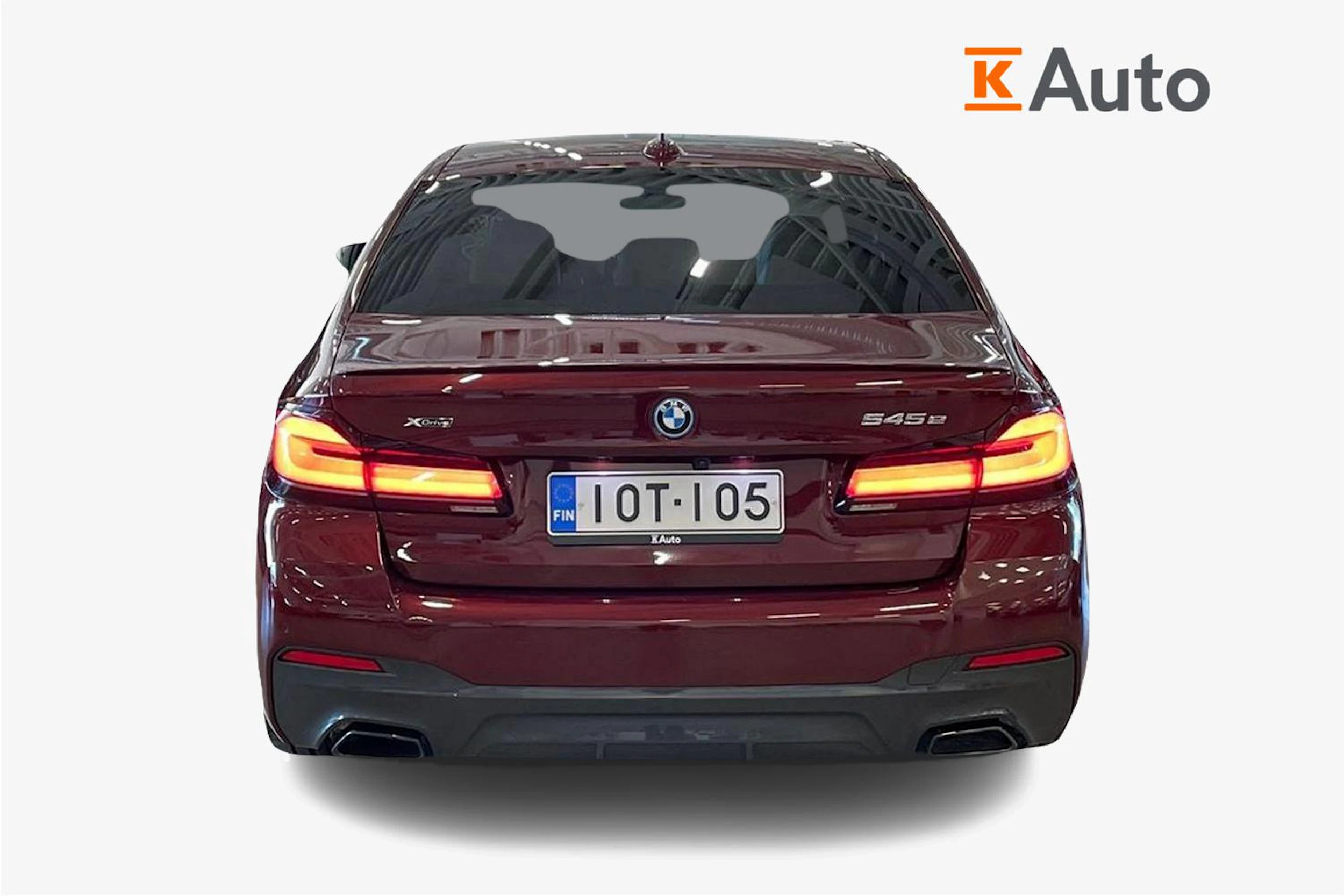 punainen BMW 545 2022 kuva 3.
