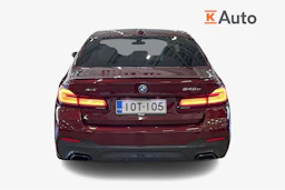 punainen BMW 545 2022 kuva 3.