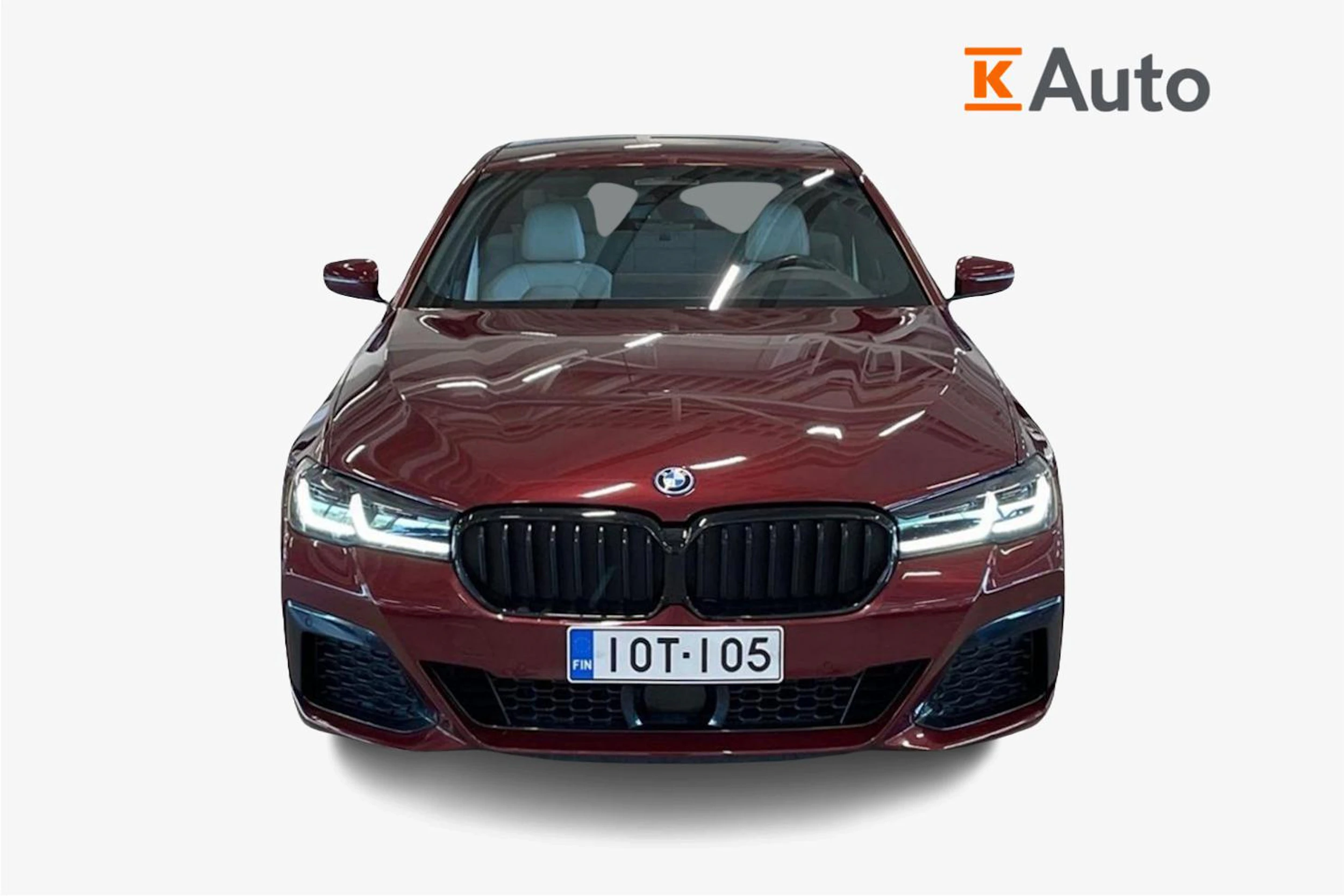 punainen BMW 545 2022 kuva 4.