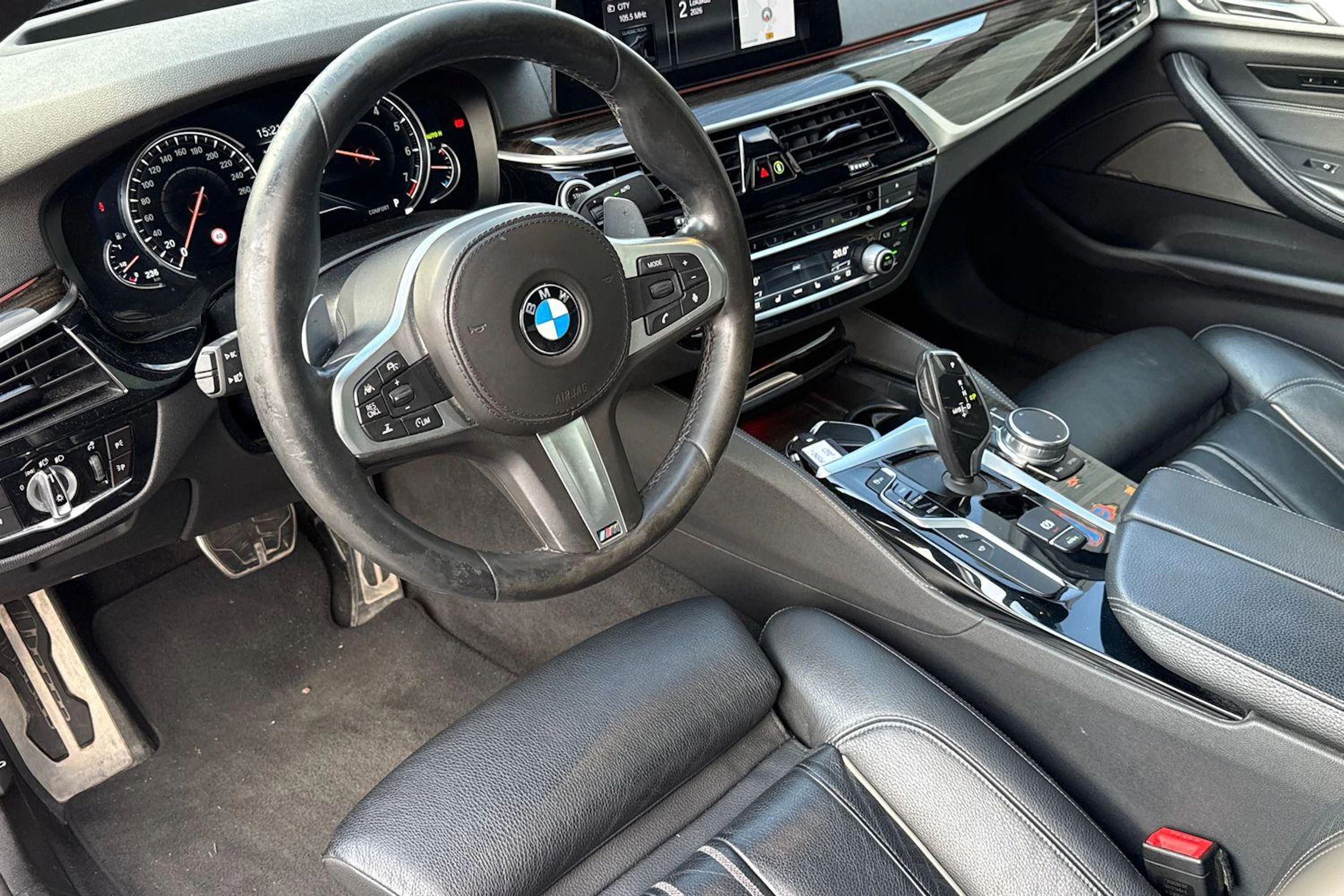 harmaa BMW 550 2017 kuva 3.
