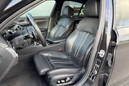 harmaa BMW 550 2017 kuva 4.