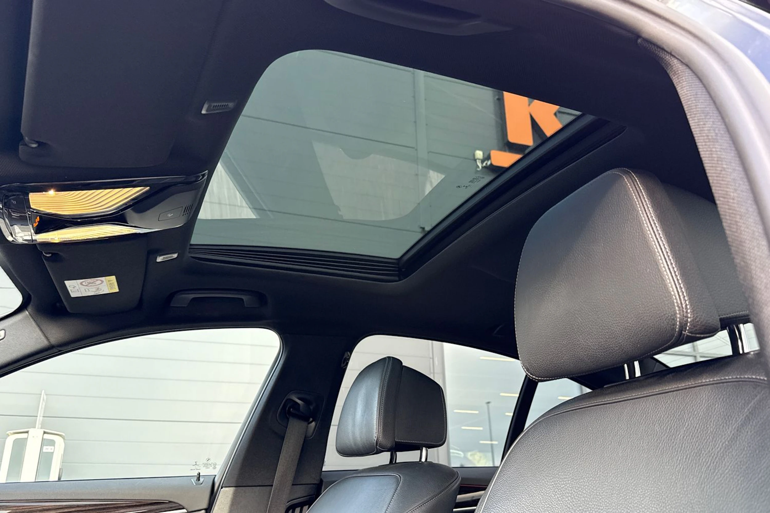 harmaa BMW 550 2017 kuva 5.